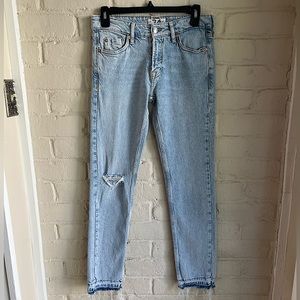 Free People We the Free size 24 distressed light wash boho skinny jeans